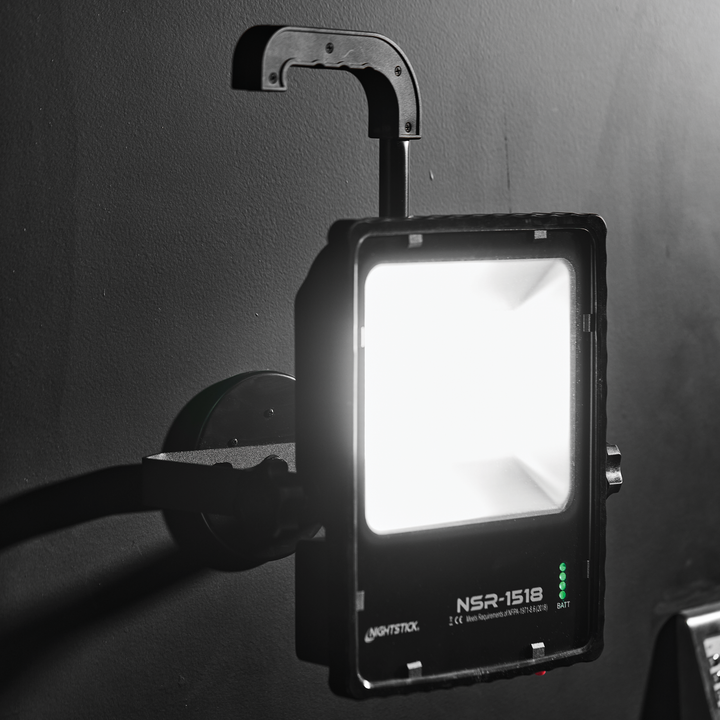 NSR-1518: Rechargeable High Lumen LED Scene Light w/ Magnetic Base
