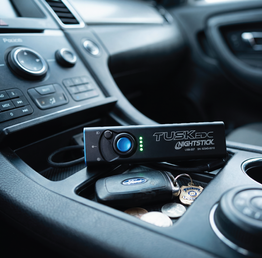 USB-557: TUSK™ EDC Compact Flashlight w/Green Laser and UV Floodlight